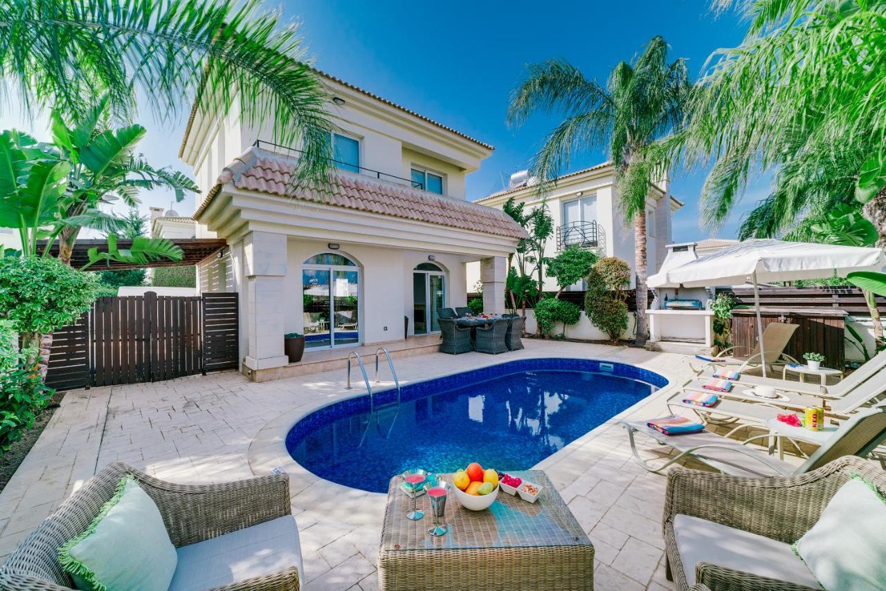 Villa Abbie Paralímni Kültér fotó